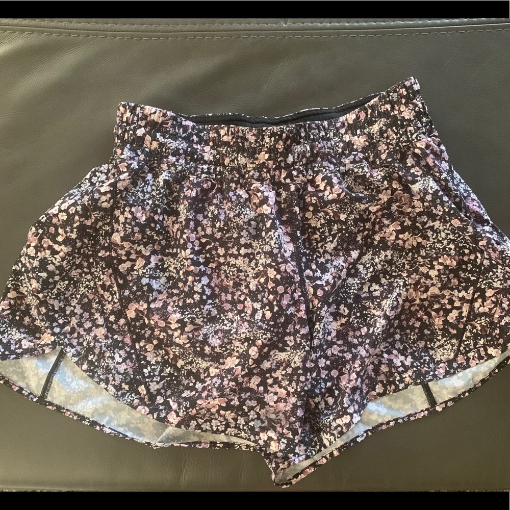 Lululemon shorts size 10
